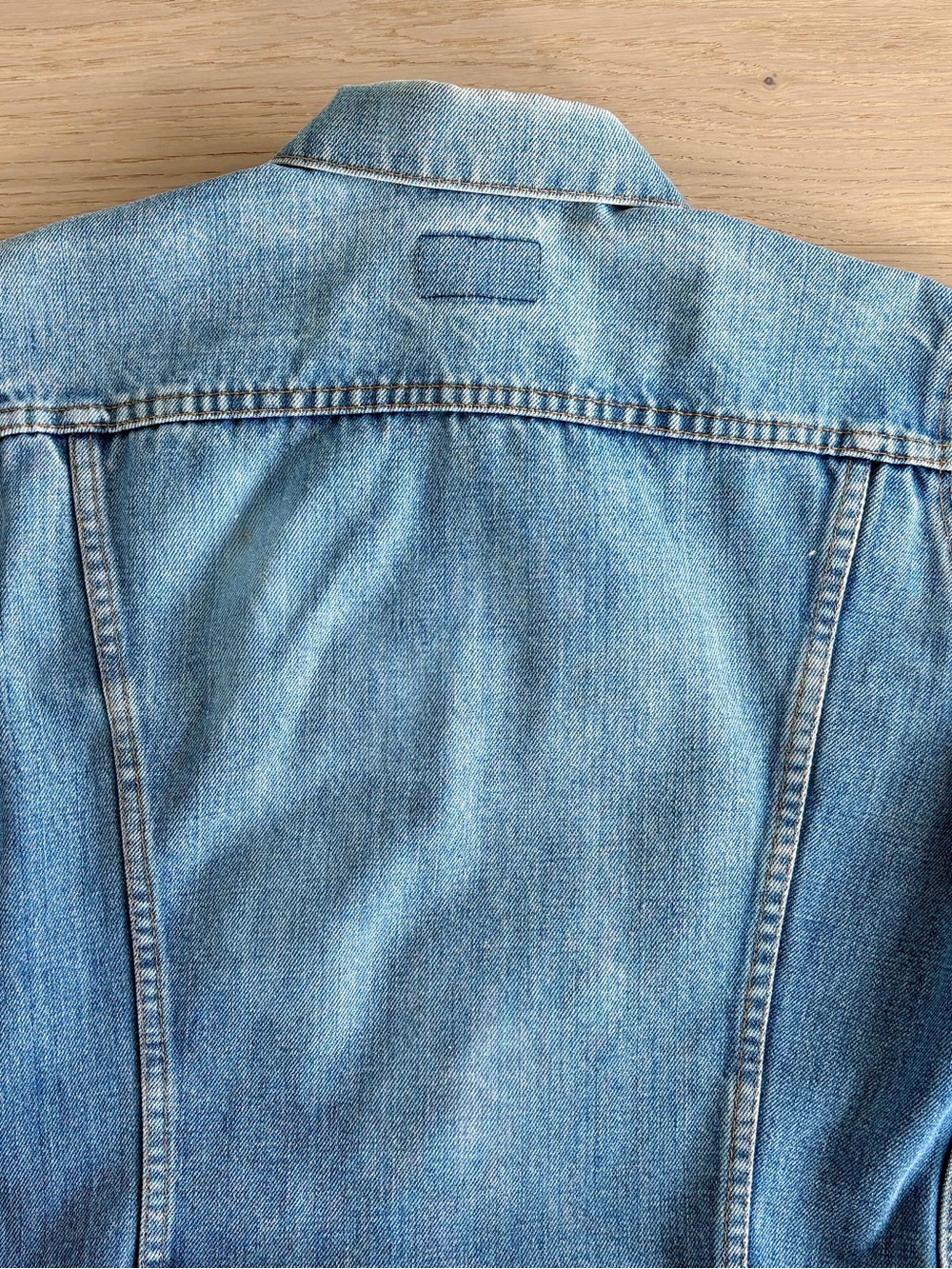 Vintage Levi's Light Blue Raw Cropped Denim Jacket Rare Blank Red Tab (S) - Picture 8 of 10
